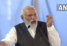 देवभूमि उत्तराखंड पहुंचे प्रधानमंत्री नरेन्द्र मोदी, ऋषिकेश में आक्सीजन प्लांट का किया उद्घाटन PM Modi inaugurates oxygen plant in Rishikesh