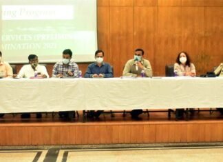 गढ़वाल विश्वविद्यालय श्रीनगर में पहली बार आयोजित होने जा रही है UPSC की परीक्षा, जिलाधिकारी डॉ. जोगदण्डे ने कल होने वाली परीक्षा की तैयारियों का लिया जायजा UPSC exam Garhwal University Srinagar