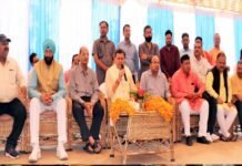 मुख्यमंत्री पुष्कर सिंह धामी ने खटीमा में सुनी आम जनता की जन समस्याऐं cm-dhami