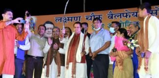 मुख्यमंत्री धामी ने देहरादून में लक्ष्मण चौक वैलफेयर सोसाइटी द्वारा आयोजित दशहरा मेला में किया प्रतिभाग