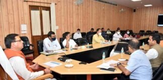 सीएम हेल्पलाइन पर प्राप्त जन शिकायतों के समाधान में लापरवाही पर होगी सख्त कार्रवाई : सीएम धामी cm-dhami-meeting