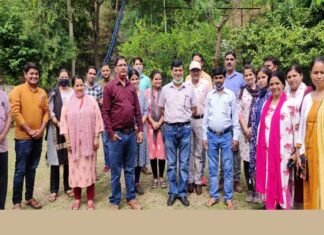 देवप्रयाग महाविद्यालय के प्राचार्य प्रो. एसपी सती के स्थानान्तरण पर भावभीनी विदाई devprayad-digree-college