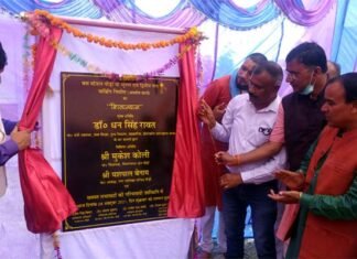 पौड़ी बस अड्डे के शेष निर्माण कार्य का स्वास्थ्य मंत्री डॉ. धन सिंह रावत ने किया शिलान्यास