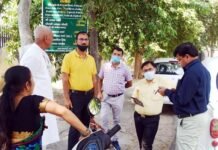 ग्रेटर नोएडा : ग्रीन बेल्ट के रखरखाव में लापरवाही करने पर लगाया एक लाख का जुर्माना, संबंधित इंजीनियर से भी मांगा स्पष्टीकरण ग्रेटर नोएडा में ग्रीन बेल्ट के रखरखाव में लापरवाही करने पर लगाया एक लाख का जुर्माना