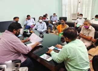 ग्रेटर नोएडा : प्राधिकरण ने सेक्टर तीन के पार्कों को दुरुस्त करने के दिए निर्देश greno-authority