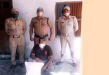 पुलिस ने अवैध अंग्रेजी शराब के साथ एक शख्स को किया गिरफ्तार illegal-English-liquor