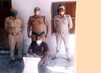पुलिस ने अवैध अंग्रेजी शराब के साथ एक शख्स को किया गिरफ्तार illegal-English-liquor
