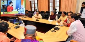 मुख्यमंत्री पुष्कर सिंह धामी ने प्रधानमंत्री नरेंद्र मोदी द्वारा देशवासियों को संबोधित मन की बात को सुना
