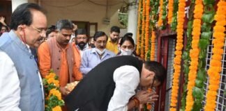 मुख्यमंत्री पुष्कर सिंह धामी ने शहीद स्थल पहुंचकर उत्तराखण्ड राज्य आन्दोलनकारी शहीदों को दी श्रद्धांजलि martyrs of Uttarakhand state agitation