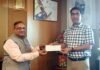 एनपीसीएल ने ग्रेनो प्राधिकरण को सौंपे आठ करोड़ के चेक npcl-greater-Noida