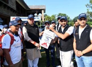 मुख्यमंत्री धामी ने चारधाम के पुराने मार्गों को खोजने के लिए 25 सदस्यों के दल को हरी झंडी दिखाकर किया रवाना old routes of Chardham