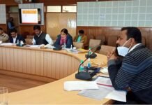 पौड़ी गढ़वाल : सड़क सुरक्षा समिति की बैठक में डीएम डॉ. विजय कुमार जोगदण्डे ने संबंधित अधिकारियों को दिए आवश्यक निर्देश pauri-dm-jogdande