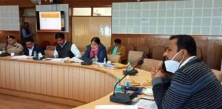 पौड़ी गढ़वाल : सड़क सुरक्षा समिति की बैठक में डीएम डॉ. विजय कुमार जोगदण्डे ने संबंधित अधिकारियों को दिए आवश्यक निर्देश pauri-dm-jogdande