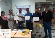 प्रधानमंत्री मातृ वंदना योजना सप्ताह में बेहतरीन कार्य करने पर प्रभारी चिकित्सा सहित सात लोगों को मिला सम्मान pradhaanamantree maatr vandana yojana