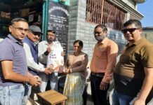 कल्जीखाल : घण्डियाल में प्रधानमंत्री गरीब कल्याण अन्न योजना “अन्नोत्सव” का शुभारंभ rashan-shop-ghaniyal