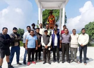 कांसखेत: वीर चन्द्र सिंह गढ़वाली की पुण्यतिथि पर पुष्पांजलि सभा आयोजित कर किया याद