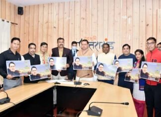 मुख्यमंत्री पुष्कर सिंह धामी ने ‘‘बातें कम-काम ज्यादा’’ गीत का किया विमोचन Batein Kam Kaam jyada