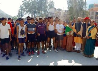 राज्य स्थापना दिवस पर रन फॉर सतपुली मैराथन का आयोजन, बालिका वर्ग में सपना व बालक वर्ग में पीयूष ने जीती दौड़