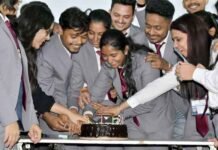 अनाथालय में जाकर मनाया बाल दिवस बाल दिवस