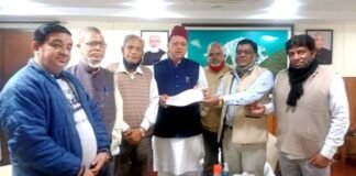मुख्यमंत्री धामी से मिले दिल्ली एनसीआर में रह रहे उत्तराखंड राज्य आंदोलनकारी cm-dhami-in-delhi