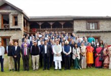 मुख्यमंत्री से आईएएस, आईपीएस एवं आईएफएस अधिकारियों ने की भेंट, दीपावली की बधाई एवं शुभकामनाएं दी