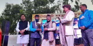 दिल्ली में आयोजित उत्तराखंडी महाकुंभ में ग्रामीण पत्रकारिता के लिए जगमोहन डांगी को मिला सम्मान