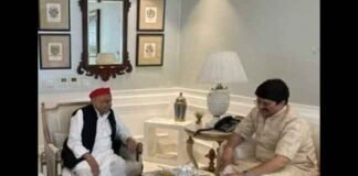 चुनाव से पहले मुलायम सिंह से मिले कुंडा के निर्दलीय विधायक राजा भैया, अटकलें शुरू मुलायम सिंह