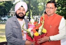 मुख्यमंत्री धामी से मिले गायक दलेर मेहंदी, हेमकुंड साहिब रोपवे निर्माण की योजना के लिये प्रधानमंत्री एवं मुख्यमंत्री का जताया आभार Singer Daler Mehndi met Chief Minister Dhami