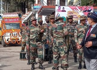 पौड़ी गढ़वाल : सैन्यधाम के लिए शहीदों के आंगन की पवित्र मिट्टी एकत्रित करने हेतु लैन्सडौन एवं कोटद्वार से रथ रवाना holy soil of the martyr's courtyard