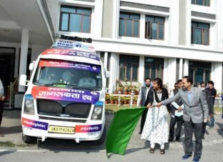 चुनाव से पहले उत्तराखंड में मतदाता सचल वाहन मतदान के प्रति लोगों को करेंगे जागरूक Voters mobile vehicle will make people aware for voting in Uttarakhand