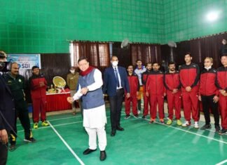 मुख्यमंत्री धामी ने उत्तराखण्ड सचिवालय बैडमिंटन क्लब द्वारा आयोजित अन्तर्विभागीय बैडमिंटन प्रतियोगिता-2021 का किया शुभारम्भ