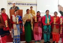 पौड़ी जनपद के नैनीडांडा में ग्राम डुडेरा एंव सलाणा महिला समूह को voice of mountains कृषि कर्मयोगी 2021 सम्मान Nainidanda Women's Group