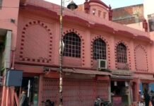 प्रधानमंत्री मोदी के दौरे से पहले वाराणसी की मस्जिद को गेरुआ रंग करने पर मुस्लिमों में रोष Ocher color to mosque of Varanasi