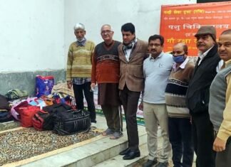 जरूरतमंदों की मदद के लिए बढ़े हाथ