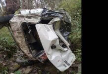 पौड़ी गढ़वाल : 400 मीटर गहरी खाई में गिरी कार, एक व्यक्ति की मौत, 3 घायल car fell in deep ditch
