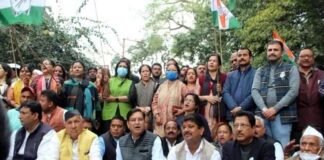 पूर्व मंत्री यशपाल आर्य और उनके पुत्र पर हमले के विरोध में कांग्रेसियों का देहरादून में प्रदर्शन congress-Demonstration