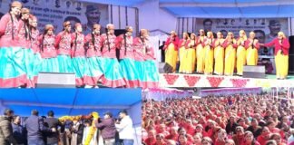 द्वारीखाल महोत्सव में ग्रामीण महिलाओं ने बिखेरी लोक संस्कृति की छटा, वेशभूषा प्रतियोगिता में देखने को मिली पहाड़ी संस्कृति की झलक dwarikhal-mahotsav