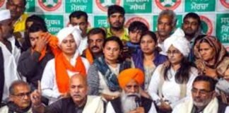 आखिरकार 14 महीने बाद किसानों ने आंदोलन खत्म करने का किया ऐलान,दिल्ली की सीमाओं से 11 दिसम्बर से होगी घर वापसी Farmer movement ended