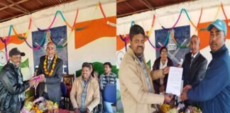 कल्जीखाल : प्रभारी खण्ड शिक्षा अधिकारी इदरीस अहमद को दी भावभीनी विदाई indrish-ahmed