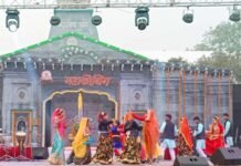 उत्तराखंड के रंग में रंगा नोएडा स्टेडियम, महाकौथिग के आखिरी दिन उमड़ा जनसैलाब