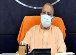 ओमिक्रॉन के खतरे को देखते हुए उत्तर प्रदेश में भी कल से नाइट कर्फ्यू, रात 11 से सुबह 5 तक आवाजाही पर रहेगी रोक night-curfew-imposed-in-UP