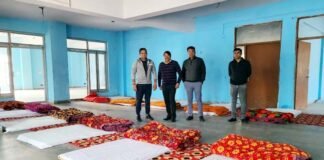 ग्रेटर नोएडा : ठिठुरन में रैन बिताने वालों के लिए प्राधिकरण ने बनाया 25 बिस्तरों का रैन बसेरा,11 जगहों पर किए अलाव के इंतजाम night-shelter-in-greater-noida