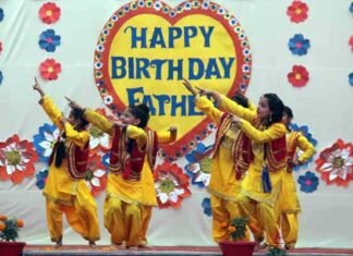 सेंट जोसेफ स्कूल में प्रिंसिपल डे पर आयोजित सांस्कृतिक कार्यक्रम में बच्चों व शिक्षिकाओं ने दी मनमोहक प्रस्तुति