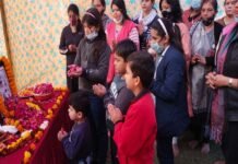 ग्रेटर नोएडा वेस्ट : सीडीएस जनरल बिपिन रावत, उनकी पत्नी व 11 सैन्य अधिकारियों को दी श्रद्धांजलि Tributes paid to CDS General Bipin Rawat, his wife and 11 army officers