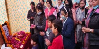 ग्रेटर नोएडा वेस्ट : सीडीएस जनरल बिपिन रावत, उनकी पत्नी व 11 सैन्य अधिकारियों को दी श्रद्धांजलि Tributes paid to CDS General Bipin Rawat, his wife and 11 army officers