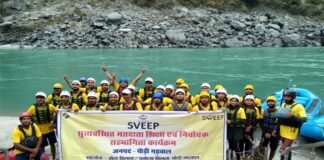 पौड़ी गढ़वाल : रिवर राफ्टिंग प्रशिक्षण के तहत प्रतिभागियों ने अलकनंदा नदी में सीखे जल क्रीड़ा से सम्बंधित गुर river rafting training