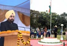 उत्तराखंड : 73वें गणतंत्र दिवस पर मुख्य सचिव ने सचिवालय में ध्वजारोहण कर अधिकारियों कर्मचारियों को दी बधाई