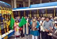 ग्रेटर नोएडा में आज से शुरू हुई सिटी बस सेवा, गांवों व सेक्टरों को जोड़ते हुए इन पांच रूट पर दौड़ेगी एसी व नॉन एसी बसें City bus service started in Greater Noida