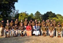 मुख्यमंत्री पुष्कर धामी से IAS व IPS अधिकारियों ने की भेंट, नववर्ष की दी शुभकामनायें IAS and IPS officers met cm dhami