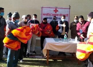 भारतीय रेड क्रॉस सोसाइटी के तत्वाधान में जिला चिकित्सालय पौड़ी में रक्तदान शिविर का आयोजन Indian Red Cross Society Pauri